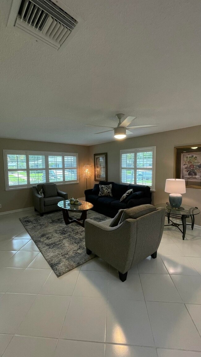 Photo - 10140 S 44th Dr Unit 372