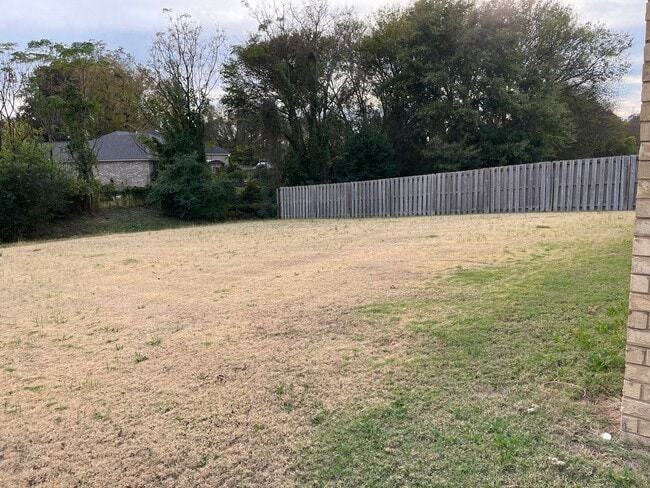 Photo - 506 Old Mill Way