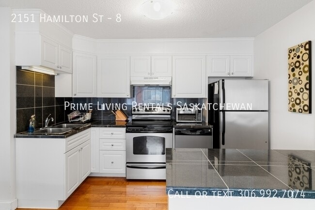 Building Photo - 2151 Hamilton St Unit 8