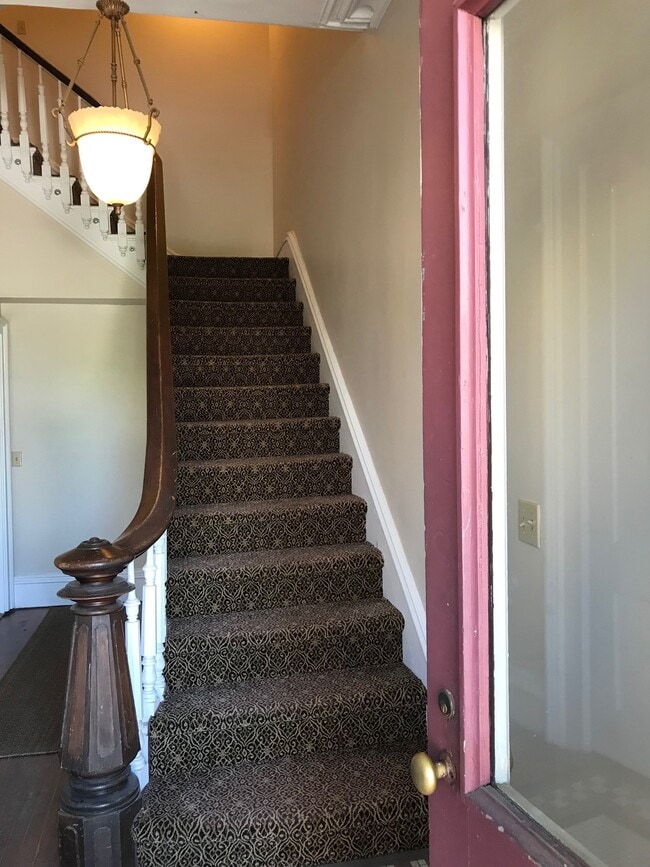 Photo - 156 Circular St Unit 9