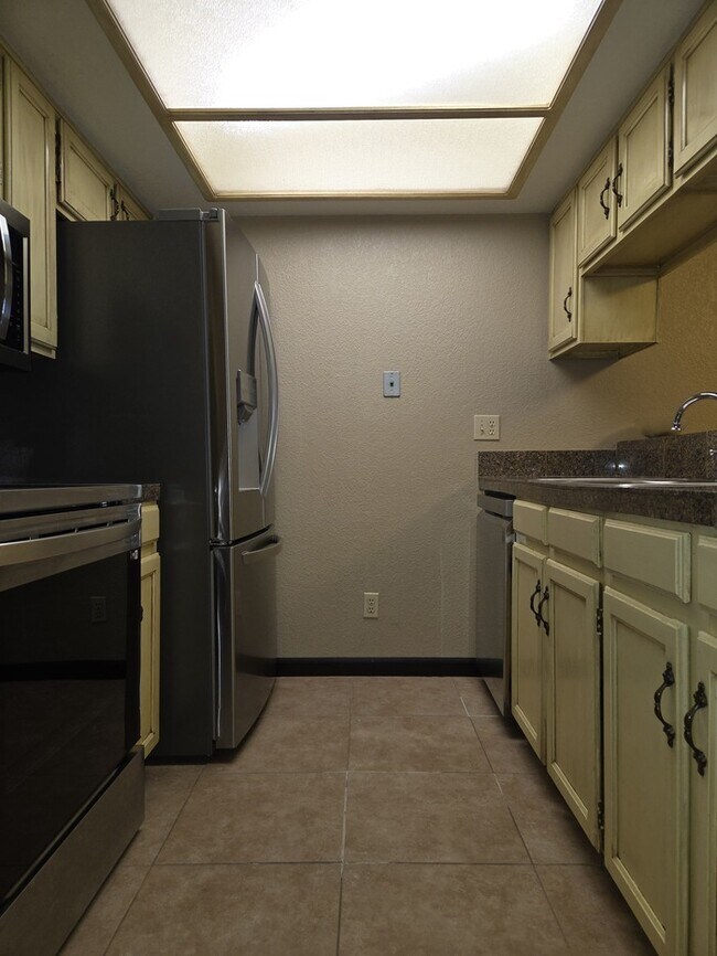 Photo - 2 Bed 2 Bath Townhome with 1 car garage in Mesa