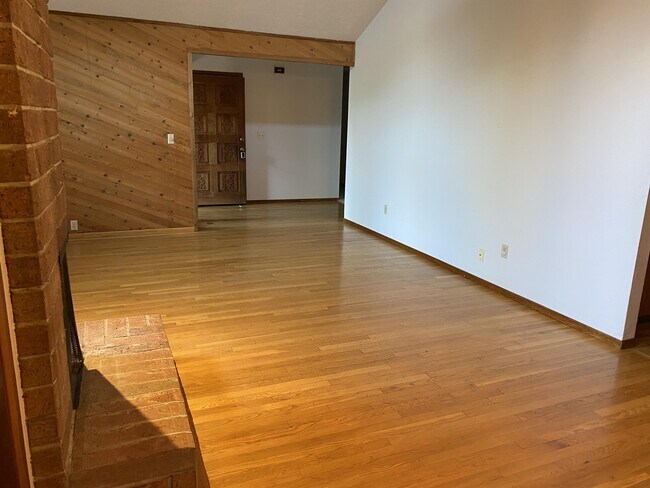 Photo - 2558 Troy Ct