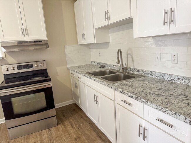 Photo - 304 Greystone Rd