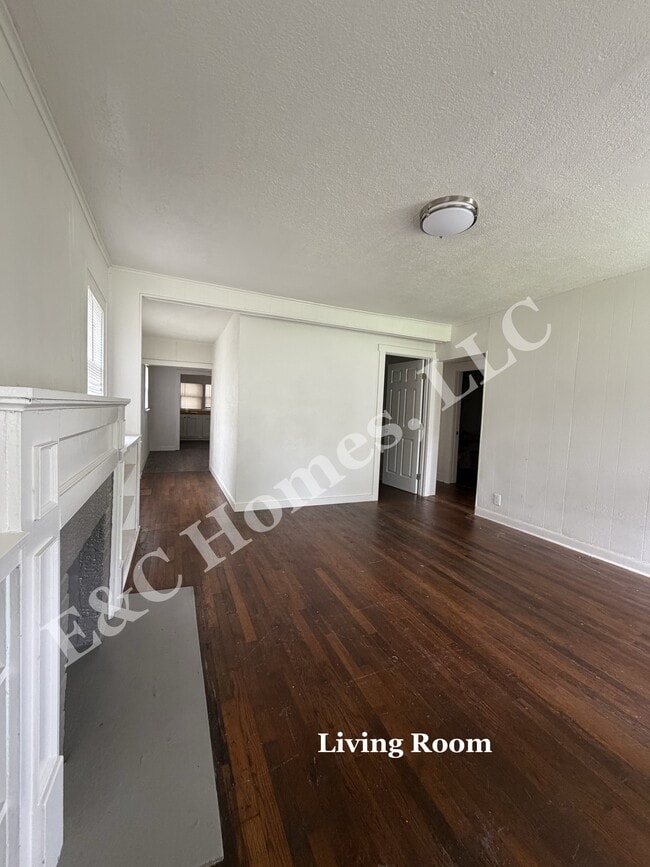 Photo - 2805 Denver St