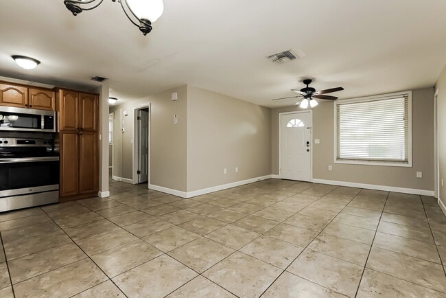 Photo - 1926 John Arthur Way