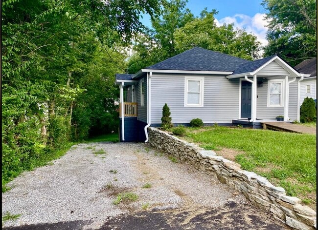 Building Photo - 312 Rosedale Ave