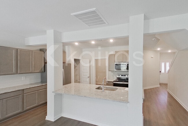 Photo - 6118 Taramore Ln NW