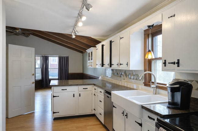 Photo - 1468 Carroll Ave