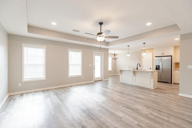 Photo - $500 Move-in Discount! Modern 4-Bedroom Ho...