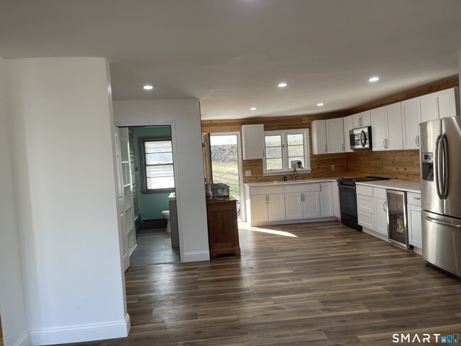 Photo - 37 Long Meadow Rd