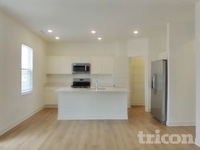 Photo - 11714 Cotterill Wy