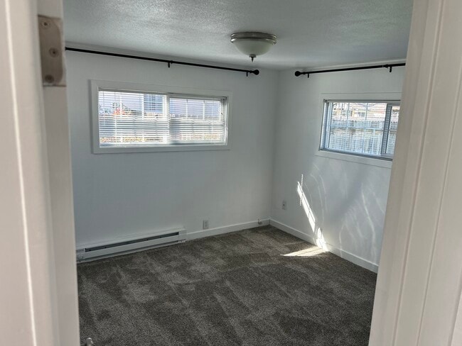 Photo - 617 Thayer Dr