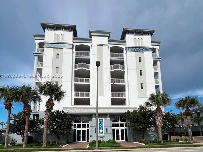 Building Photo - 1809 First St Unit 402