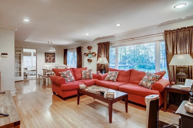 Photo - 2050 Sylvania Dr