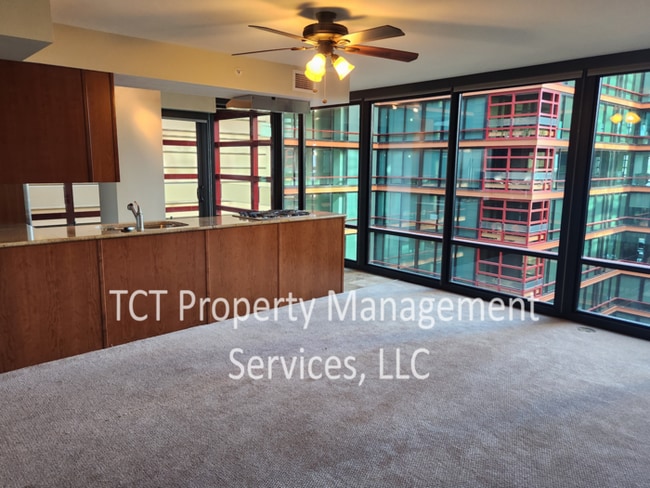 Photo - Stunning 1 Bedroom Condo with Rooftop Pool! Unidad 722