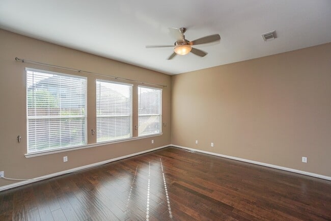Building Photo - 7102 Thistlewood Park Ct