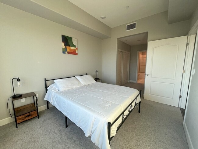 Photo - Spectacular Views in This Spacious 1 Bed/1... Unit 6