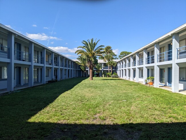 2 Bed 1 Bath Merritt Island Water/Sewer In... - 2 Bed 1 Bath Merritt Island Water/Sewer In... Rental