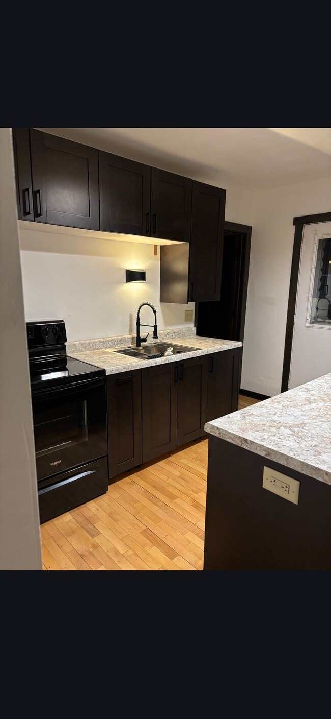 Photo - 270 Kaukauna St Unit 1