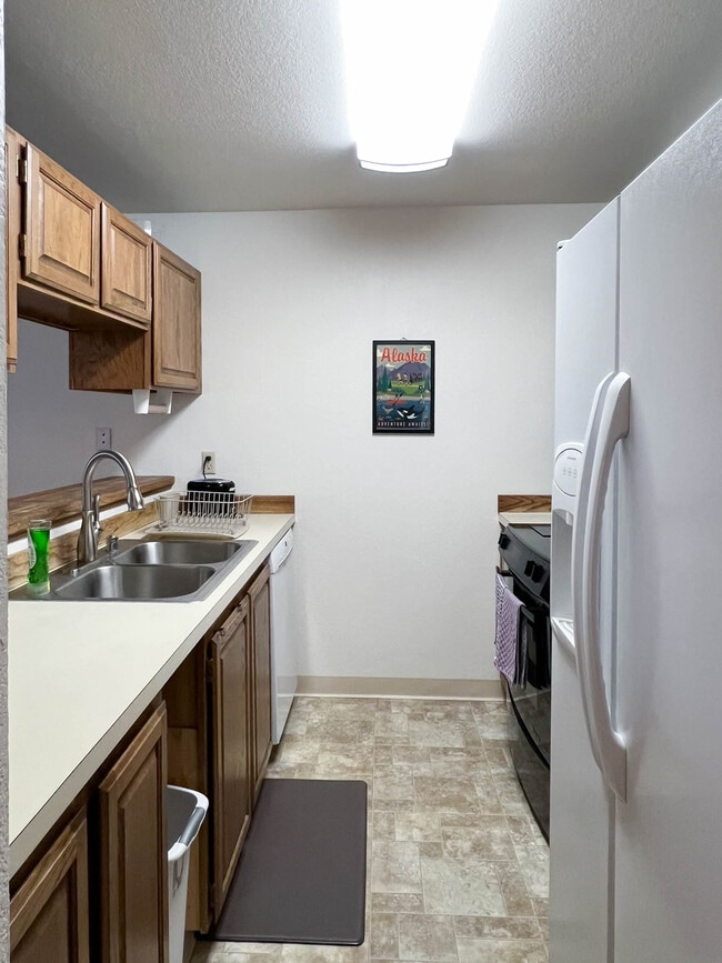 Photo - 380 E 11th Ave