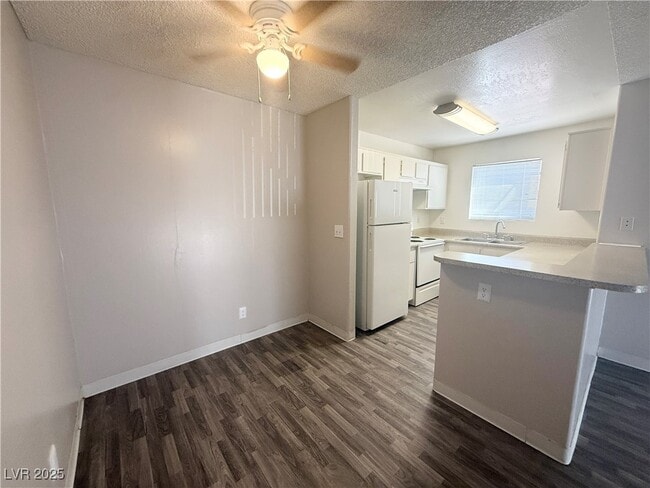 Building Photo - 2981 Juniper Hills Blvd Unit 101