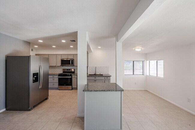 Photo - 11417 N Hacienda Dr