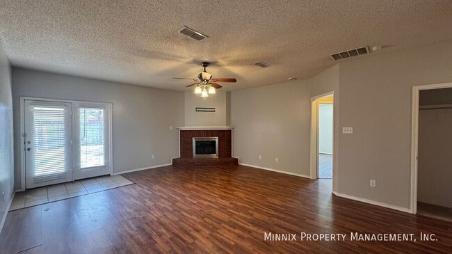 Photo - 6705 87th St