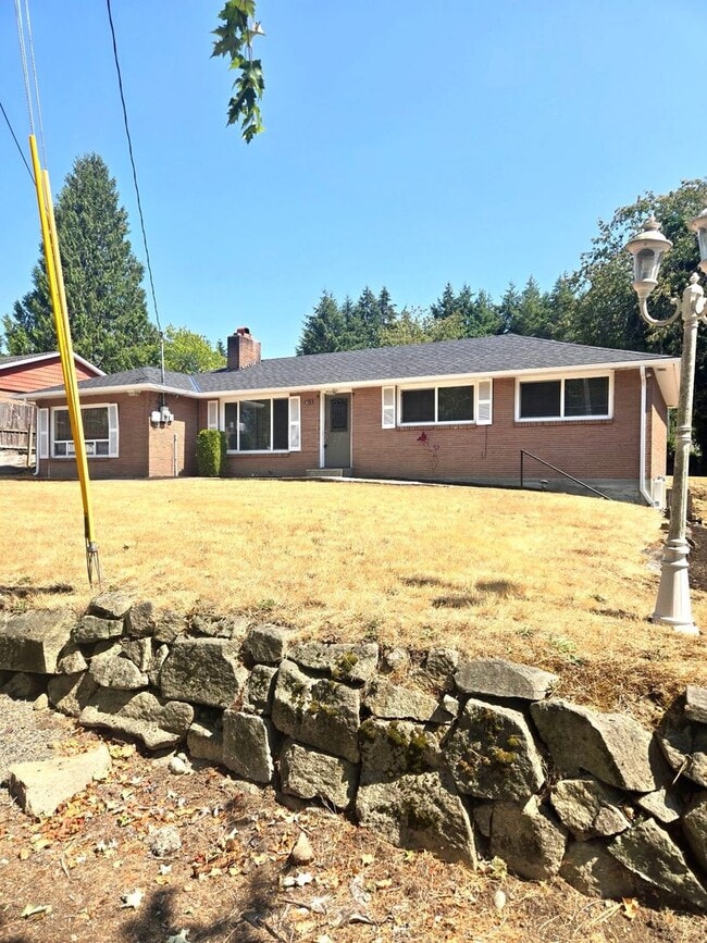 Photo - 3613 Grandview Dr W