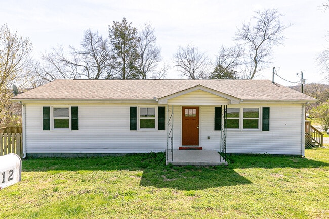 Photo - 212 Hillview Dr House