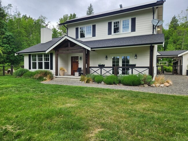 Building Photo - 6040 Birch Point Rd