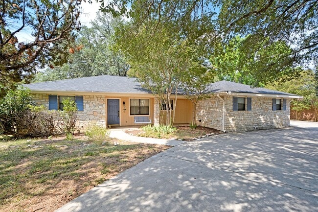 Building Photo - 1215 Clearwater Dr Rental
