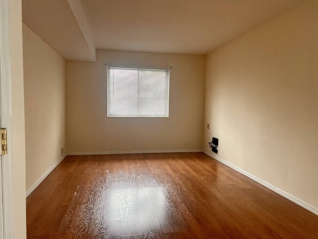 Photo - 249 Warwick Ave