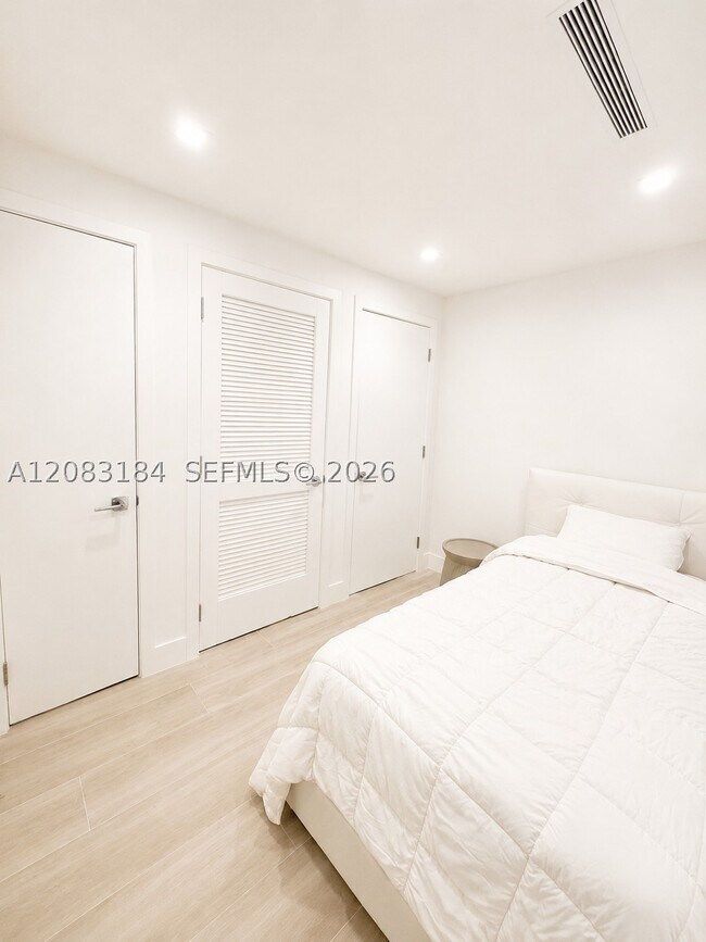 Photo - 2411 Laguna Cir Unit 709