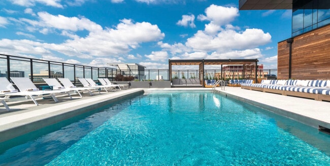 Photo - 1080 W Addison St Unit FL26-ID1029589P