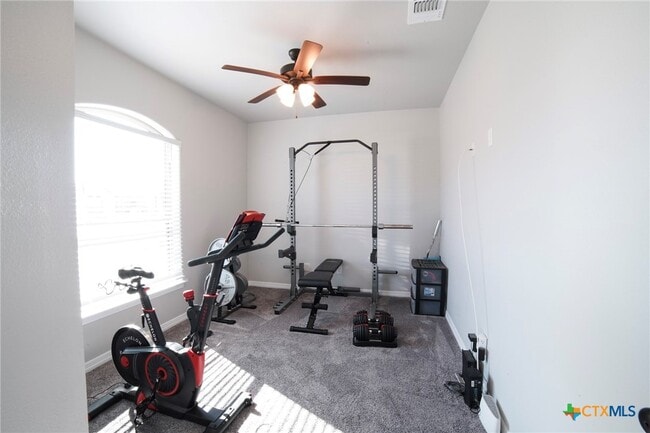 Photo - 708 Holstein Dr House