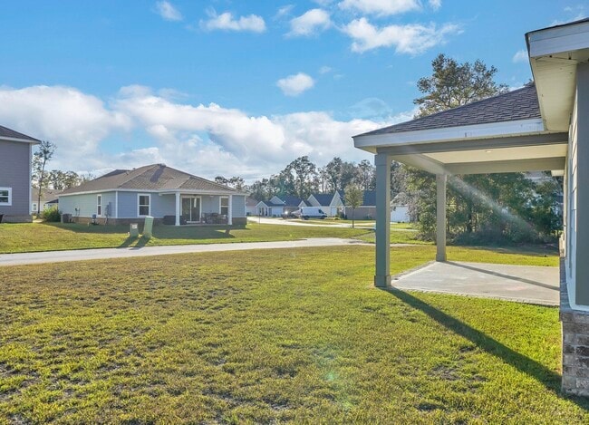 Photo - 10 Riverwalk Xing