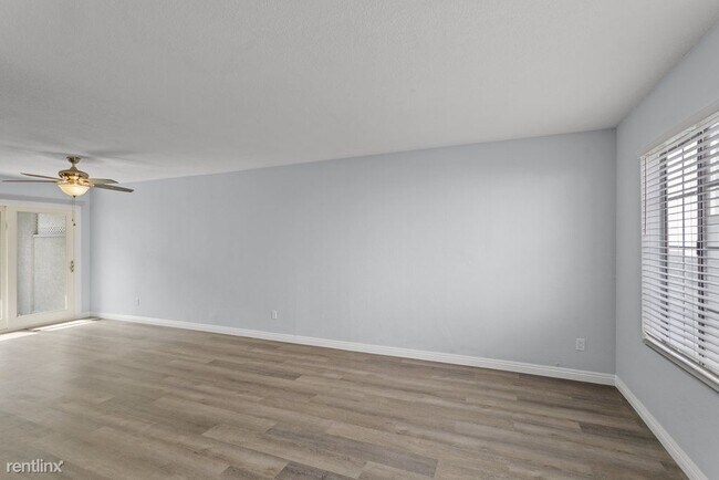 Photo - 2 br, 2.5 bath Townhome - 178 West Walnut ...