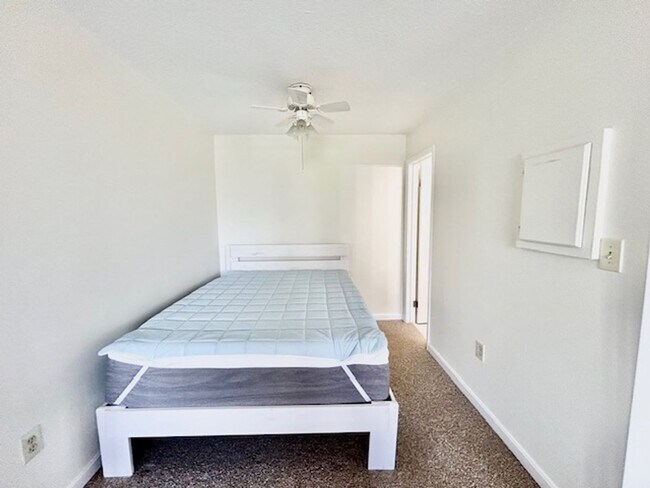 Photo - Convenient, beautiful, fully furnished and... Unit B332