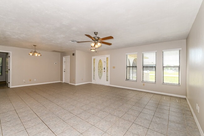 Photo - 1705 SE 8th Terrace