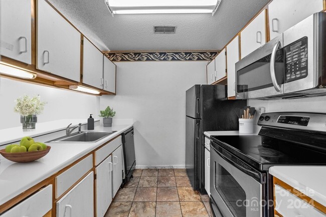 9551 University Terrace Dr Unidad M