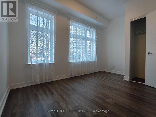 Photo - 10 Echo Point