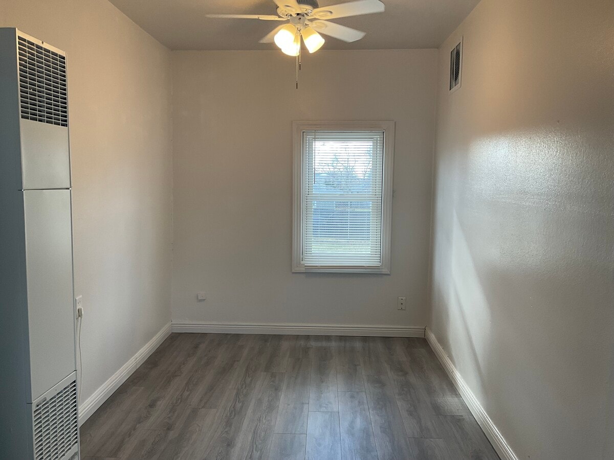 Photo - 918 Center St