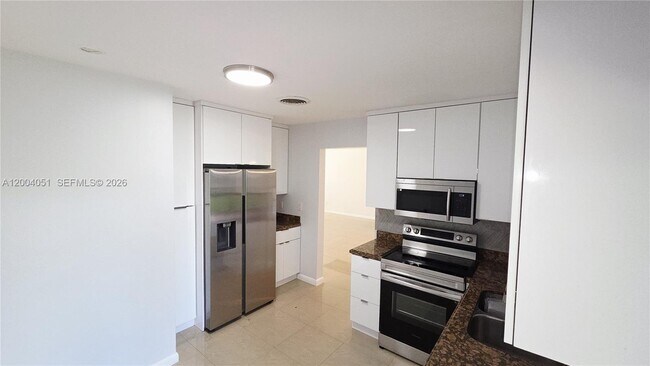 Photo - 670 NE 179th Terrace