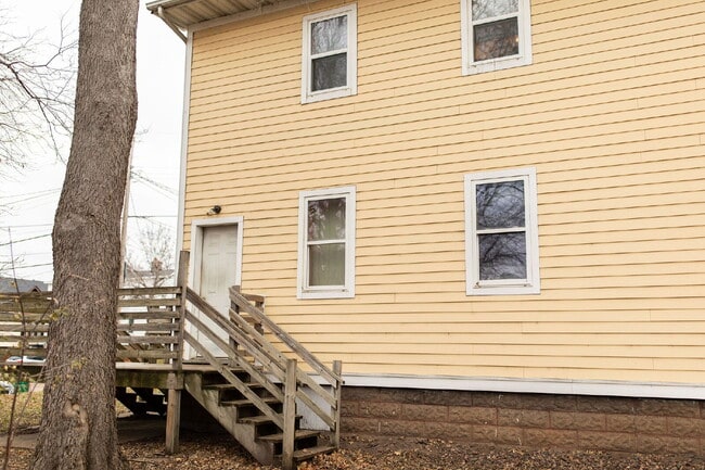 Photo - New On Market - 3 Bedroom, 1 Bathroom Duplex