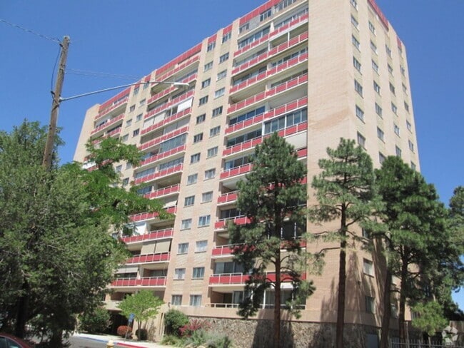 Building Photo - Park Plaza! Rental