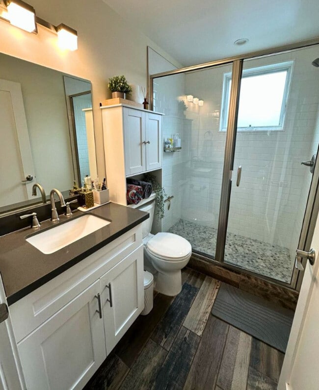 Photo - 1460 - 1462 West 28th Street