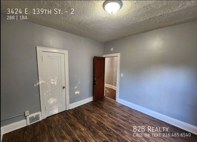 Photo - 3424 E 139th St Unidad 2