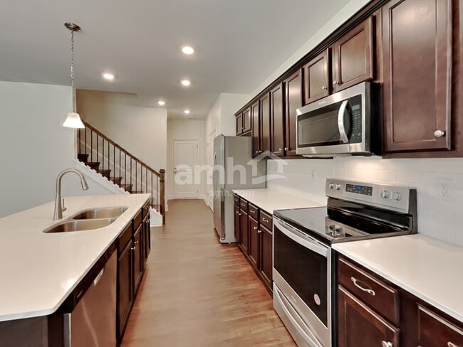 Photo - 11126 Hazel Gdns Dr