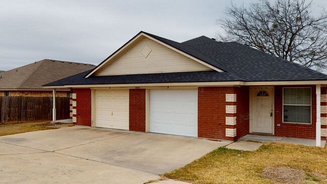 Photo - UPDATED DUPLEX IN NOLANVILLE ONLY $1,350!!!