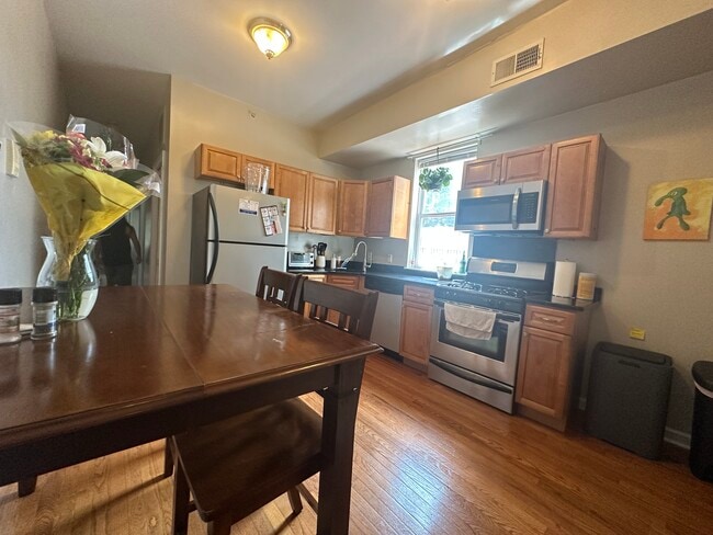 Photo - 37 N Preston St Unit 3